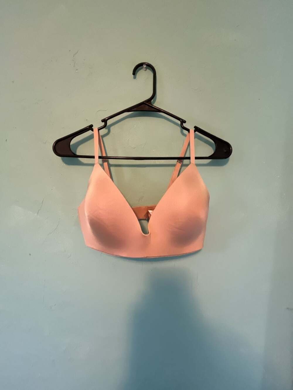 SKIMS Wireless Form T-Shirt Demi Bra in Clay, Size 36C